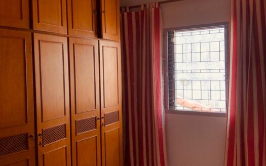 Casa – (próxima Unifeg/Dona Floriana) – Venda