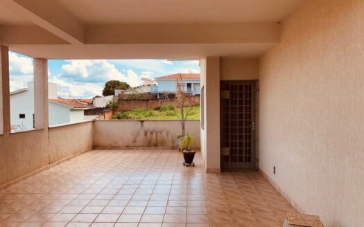 Casa – (próxima Unifeg/Dona Floriana) – Venda