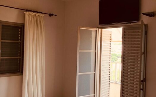 Casa – (próxima Unifeg/Dona Floriana) – Venda