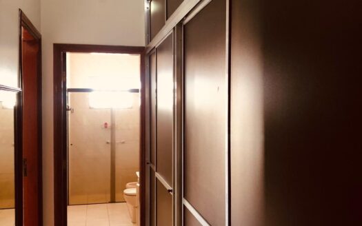 Casa – (próxima Unifeg/Dona Floriana) – Venda