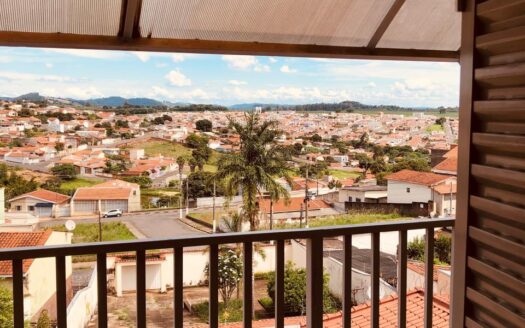 Casa – (próxima Unifeg/Dona Floriana) – Venda