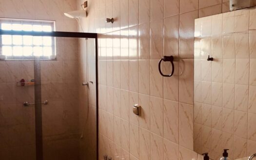 Casa – (próxima Unifeg/Dona Floriana) – Venda