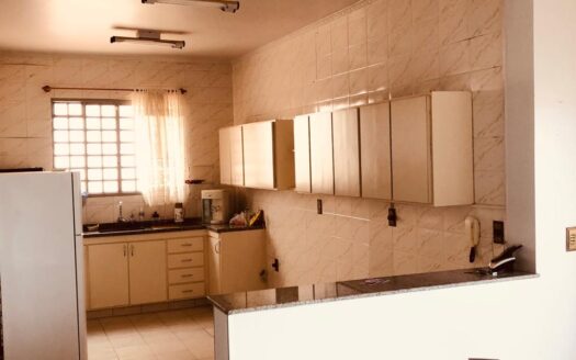 Casa – (próxima Unifeg/Dona Floriana) – Venda