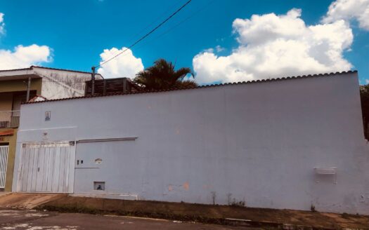 Casa – (próxima Unifeg/Dona Floriana) – Venda