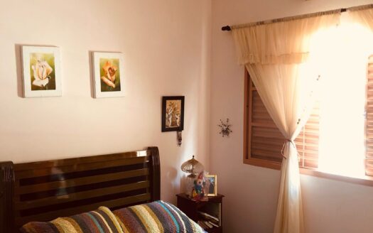 Casa – (próxima Unifeg/Dona Floriana) – Venda
